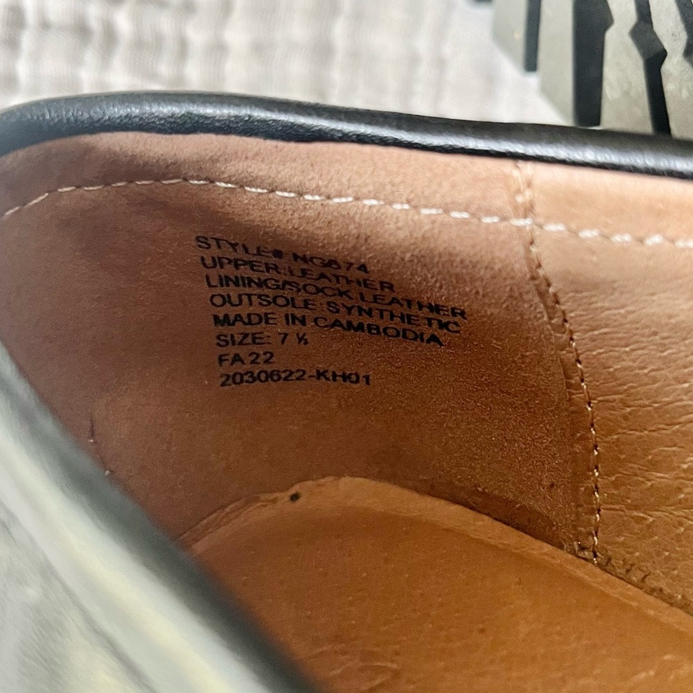 Madewell Black Leather Lug Sole Penny Loafers - Picture 9 of 10